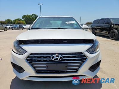 Piąte zdjęcie samochodu w środku: 2021 HYUNDAI ACCENT SE VIN:3KPC24A62ME152988 - miniatura