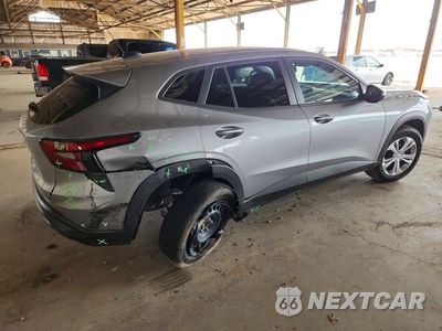 Trzecie zdjęcie samochodu z tyłu: 2026 CHEVROLET TRAX LS VIN:KL77LFEP7TC055706 - miniatura