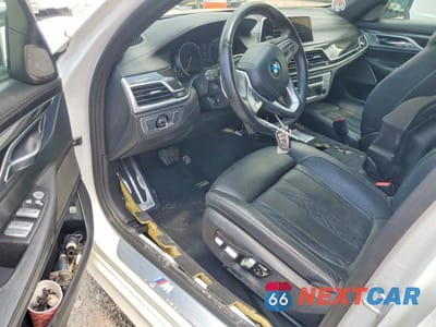 Zdjęcie 8 z 13 samochodu: 2018 BMW 750 XI VIN:WBA7F2C5XJG424324 - miniatura