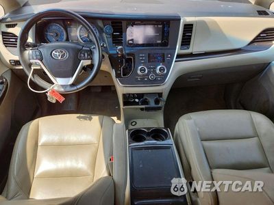 Zdjęcie 8 z 14 samochodu: 2017 TOYOTA SIENNA XLE 7-PASSENGER VIN:5TDDZ3DC7HS179238 - miniatura