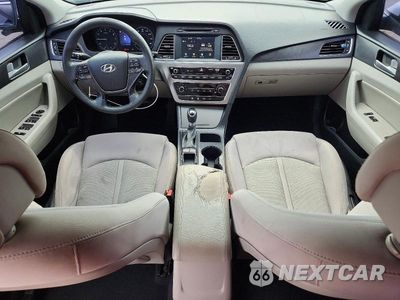 Zdjęcie 8 z 13 samochodu: 2017 HYUNDAI SONATA SPORT VIN:5NPE34AF7HH584144 - miniatura