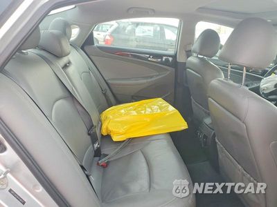 Zdjęcie 10 z 12 samochodu: 2013 HYUNDAI SONATA LIMITED VIN:5NPEC4AC8DH638874 - miniatura