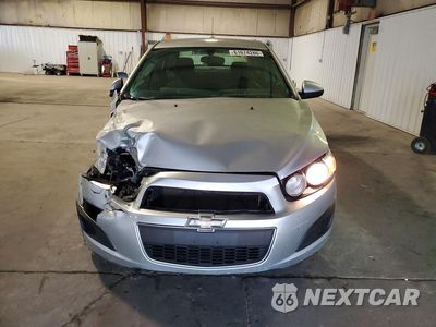 Piąte zdjęcie samochodu w środku: 2015 CHEVROLET SONIC LT VIN:1G1JC5SHXF4174938 - miniatura