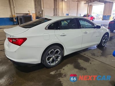 Trzecie zdjęcie samochodu z tyłu: 2024 CHEVROLET MALIBU LT VIN:1G1ZD5ST3RF226052 - miniatura