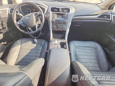 Zdjęcie 8 z 12 samochodu: 2018 FORD FUSION SE VIN:3FA6P0HD9JR192765 - miniatura