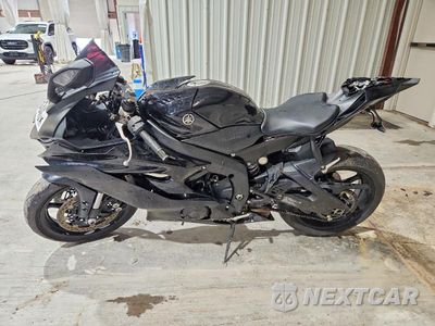 Trzecie zdjęcie samochodu z tyłu: 2020 YAMAHA YZFR6 VIN:JYARJ28E5LA007696 - miniatura