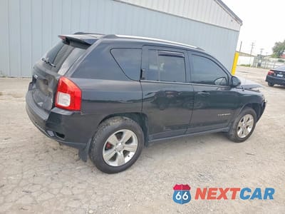 Trzecie zdjęcie samochodu z tyłu: 2012 JEEP COMPASS LATITUDE VIN:1C4NJDEB5CD661914 - miniatura