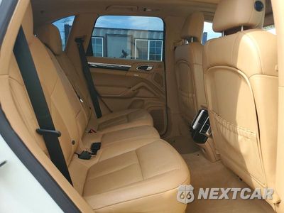 Zdjęcie 10 z 13 samochodu: 2013 PORSCHE CAYENNE S VIN:WP1AB2A27DLA84749 - miniatura