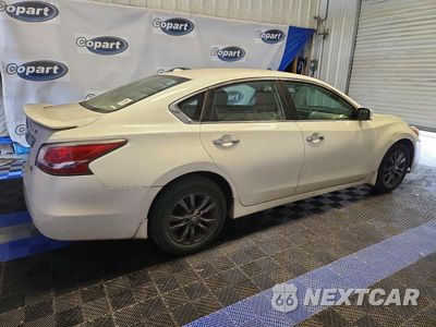 Trzecie zdjęcie samochodu z tyłu: 2015 NISSAN ALTIMA 2.5 S VIN:1N4AL3AP6FN920807 - miniatura