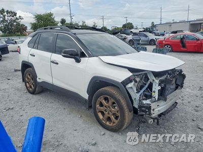Czwarte zdjęcie samochodu z boku: 2025 TOYOTA RAV4 WOODLAND EDITION VIN:2T3UWRFV7SW290629 - miniatura