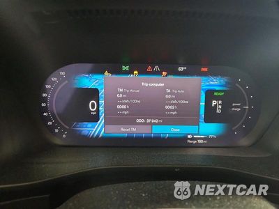 Zdjęcie 9 z 12 samochodu: 2022 VOLVO XC40 P8 RECHARGE ULTIMATE VIN:YV4ED3UB2N2658077 - miniatura