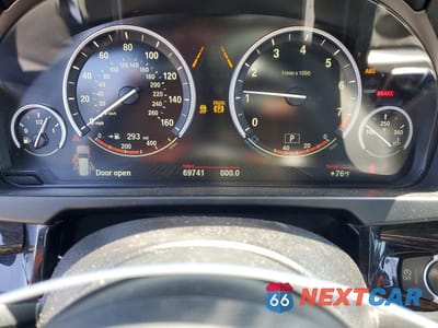 Zdjęcie 9 z 12 samochodu: 2018 BMW X5 SDRIVE35I VIN:5UXKR2C57J0Z20015 - miniatura