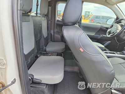 Zdjęcie 11 z 13 samochodu: 2018 TOYOTA TACOMA SR5 V6 VIN:5TFSZ5AN8JX148136 - miniatura