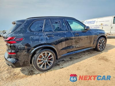 Trzecie zdjęcie samochodu z tyłu: 2026 BMW X5 M60I VIN:5UX33EU08T9271429 - miniatura