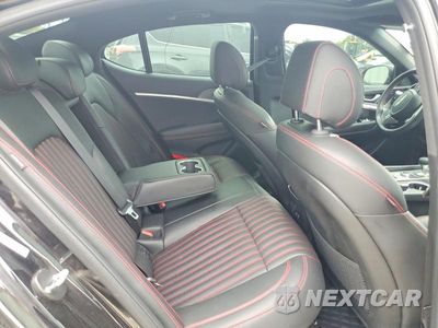 Zdjęcie 10 z 12 samochodu: 2024 GENESIS G70 2.5T STANDARD VIN:KMTG34SC4RU136479 - miniatura