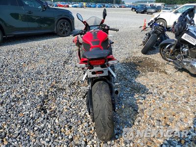 Czwarte zdjęcie samochodu z boku: 2023 HONDA CBR650 RA VIN:MLHRH0155P5400172 - miniatura