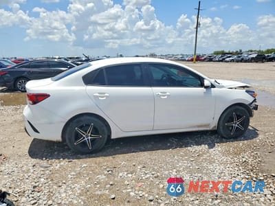 Trzecie zdjęcie samochodu z tyłu: 2023 KIA RIO LX VIN:3KPA24AD9PE599179 - miniatura