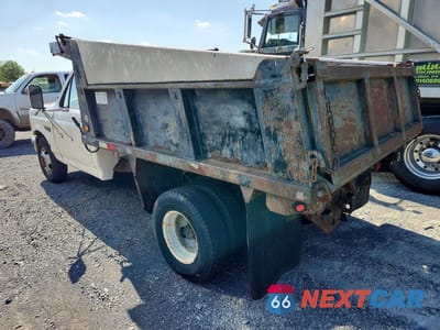 Drugie zdjęcie samochodu z przodu: 1995 FORD F350 SUPER DUTY DUMP TRUCK VIN:1FDJF37G4SEA06893 - miniatura