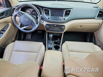 Zdjęcie 8 z 13 samochodu: 2016 HYUNDAI TUCSON LIMITED VIN:KM8J33A28GU225522 - miniatura