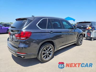 Trzecie zdjęcie samochodu z tyłu: 2018 BMW X5 SDRIVE35I VIN:5UXKR2C51J0Z22102 - miniatura