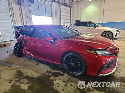 Czwarte zdjęcie samochodu z boku: 2021 TOYOTA CAMRY XSE VIN:4T1K61BK0MU036700 - miniatura