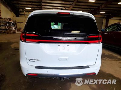 Zdjęcie 6 z 14 samochodu: 2024 CHRYSLER PACIFICA TOURING L VIN:2C4RC1BG2RR152833 - miniatura