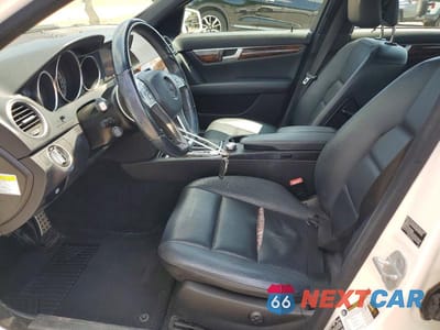 Zdjęcie 7 z 12 samochodu: 2014 MERCEDES-BENZ C 300 4MATIC VIN:WDDGF8AB4EG160639 - miniatura