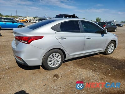 Trzecie zdjęcie samochodu z tyłu: 2021 HYUNDAI ACCENT SE VIN:3KPC24A66ME131769 - miniatura