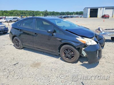 Czwarte zdjęcie samochodu z boku: 2013 TOYOTA PRIUS TWO VIN:JTDKN3DU6D5543158 - miniatura