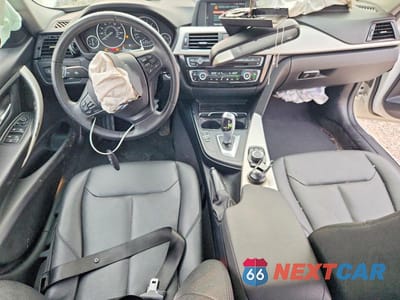 Zdjęcie 8 z 13 samochodu: 2018 BMW 320 I VIN:WBA8A9C50JK623147 - miniatura