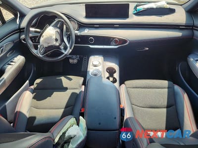 Zdjęcie 8 z 13 samochodu: 2022 GENESIS GV70 2.5T STANDARD VIN:KMUMADTB5NU045175 - miniatura
