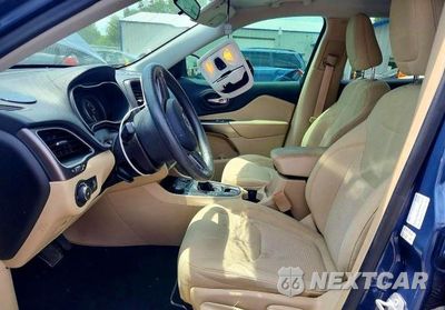 Zdjęcie 7 z 12 samochodu: 2019 JEEP CHEROKEE LATITUDE VIN:1C4PJMCB8KD364923 - miniatura