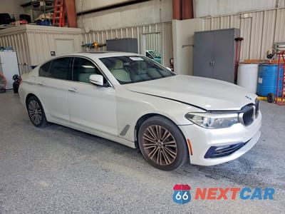 Czwarte zdjęcie samochodu z boku: 2018 BMW 530 XI VIN:WBAJA7C54JWC75032 - miniatura