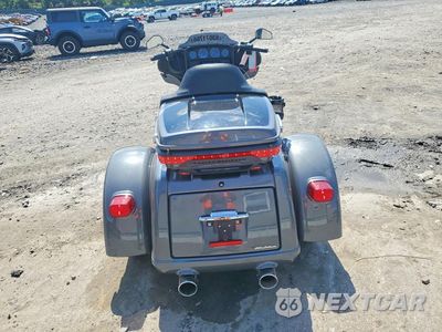 Czwarte zdjęcie samochodu z boku: 2021 HARLEY-DAVIDSON FLHTCUTG VIN:1HD1MAF12MB854320 - miniatura