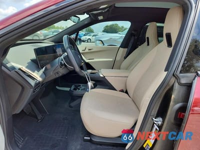 Zdjęcie 7 z 13 samochodu: 2022 BMW IX XDRIVE50 VIN:WB523CF06NCK46464 - miniatura