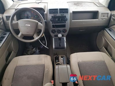 Zdjęcie 8 z 12 samochodu: 2007 JEEP COMPASS VIN:1J8FF47W57D391359 - miniatura