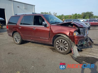 Czwarte zdjęcie samochodu z boku: 2015 LINCOLN NAVIGATOR VIN:5LMJJ2HT1FEJ15089 - miniatura