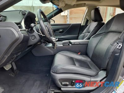 Zdjęcie 7 z 13 samochodu: 2021 LEXUS ES 250 BASE VIN:58AD11D14MU001694 - miniatura