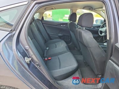 Zdjęcie 10 z 12 samochodu: 2018 HONDA CIVIC LX VIN:19XFC2F51JE028706 - miniatura