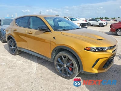 Czwarte zdjęcie samochodu z boku: 2024 DODGE HORNET GT VIN:ZACNDFAN3R3A41227 - miniatura