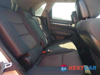 Zdjęcie 10 z 12 samochodu: 2013 KIA SORENTO LX VIN:5XYKT4A61DG409943 - miniatura