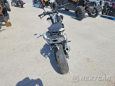 Czwarte zdjęcie samochodu z boku: 2022 KTM 390 DUKE VIN:MD2JPJ40XNC236784 - miniatura