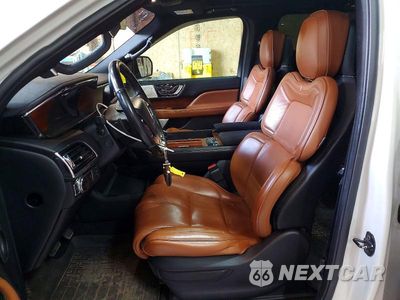 Zdjęcie 7 z 14 samochodu: 2019 LINCOLN NAVIGATOR L RESERVE VIN:5LMJJ3LT9KEL20134 - miniatura