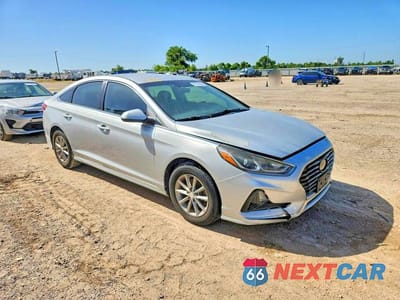 Czwarte zdjęcie samochodu z boku: 2018 HYUNDAI SONATA SE VIN:5NPE24AF3JH694746 - miniatura