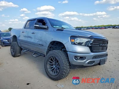 Czwarte zdjęcie samochodu z boku: 2021 RAM 1500 BIG HORN/LONE STAR VIN:1C6SRFFT3MN598393 - miniatura