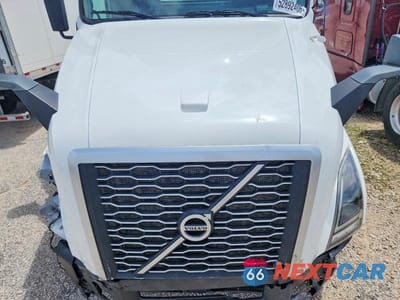 Zdjęcie 10 z 12 samochodu: 2022 VOLVO VN VNL VIN:4V4NC9EH8NN289532 - miniatura
