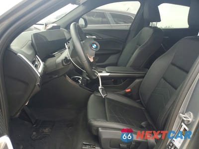 Zdjęcie 8 z 13 samochodu: 2025 BMW X2 XDRIVE28I VIN:WBX63GM09S5153179 - miniatura