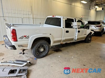 Trzecie zdjęcie samochodu z tyłu: 2003 CHEVROLET SILVERADO K1500 HEAVY DUTY VIN:1GCGK13U33F186017 - miniatura