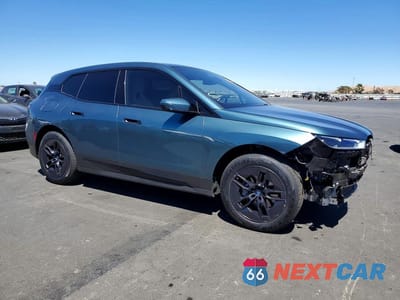 Czwarte zdjęcie samochodu z boku: 2024 BMW IX XDRIVE50 VIN:WB523CF07RCR74252 - miniatura