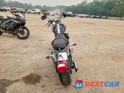 Czwarte zdjęcie samochodu z boku: 2009 HARLEY-DAVIDSON XL1200 C VIN:1HD1CT3169K430262 - miniatura